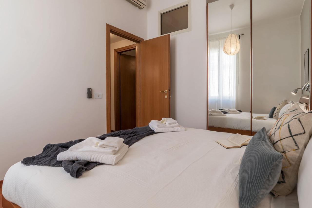 Lively Roma Trastevere Renovated Apartment - FromhometoRom Eksteriør billede