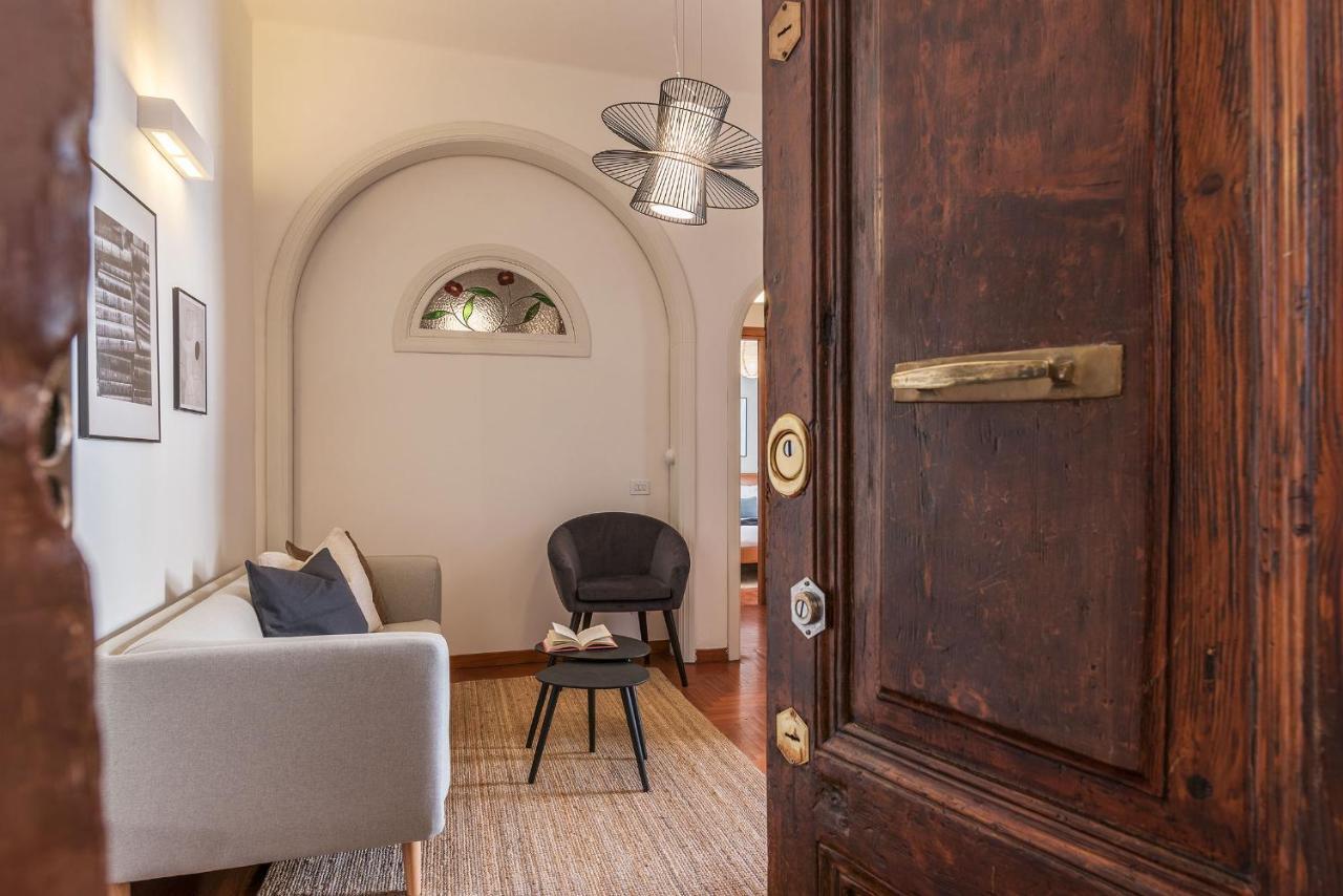 Lively Roma Trastevere Renovated Apartment - FromhometoRom Eksteriør billede